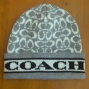 Coach Two-Tone Gray and Cream Signature Knit Beanie UNI-SEX